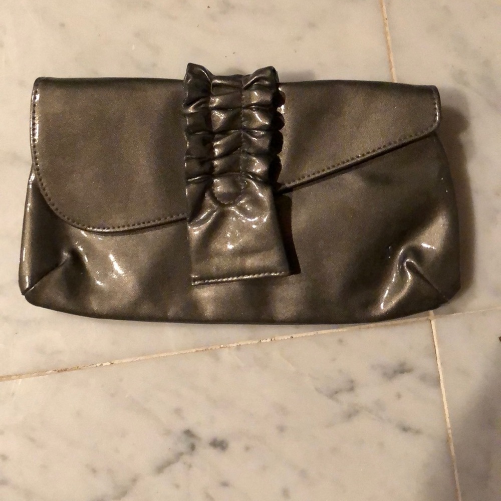 Gray clutch